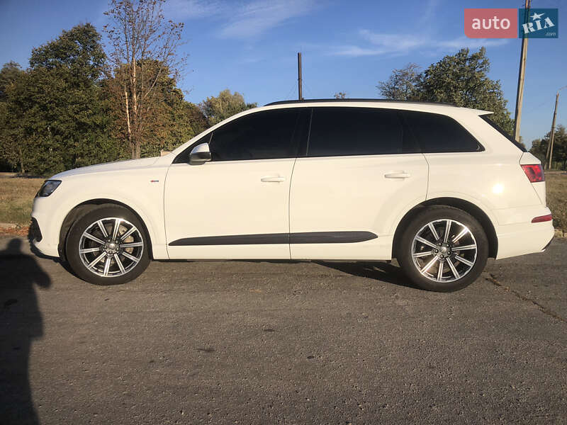 Внедорожник / Кроссовер Audi Q7 2016 в Лозовой