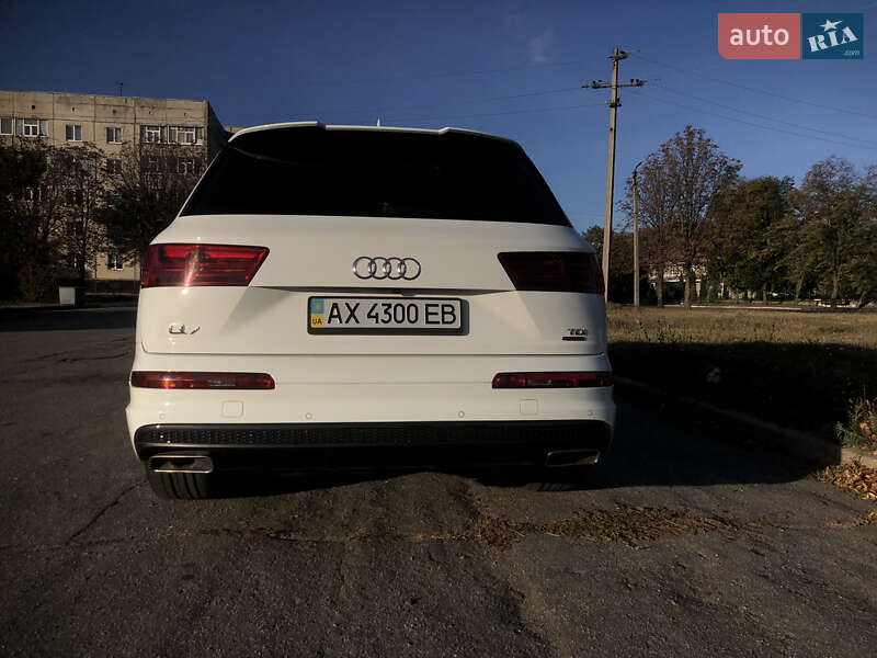 Внедорожник / Кроссовер Audi Q7 2016 в Лозовой