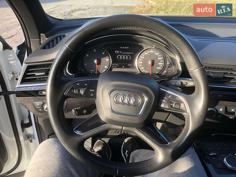 Внедорожник / Кроссовер Audi Q7 2016 в Лозовой