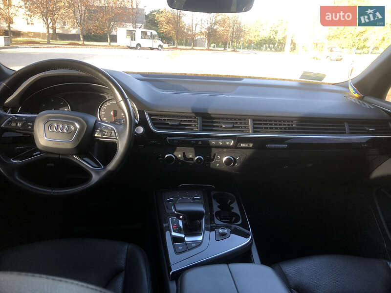 Внедорожник / Кроссовер Audi Q7 2016 в Лозовой