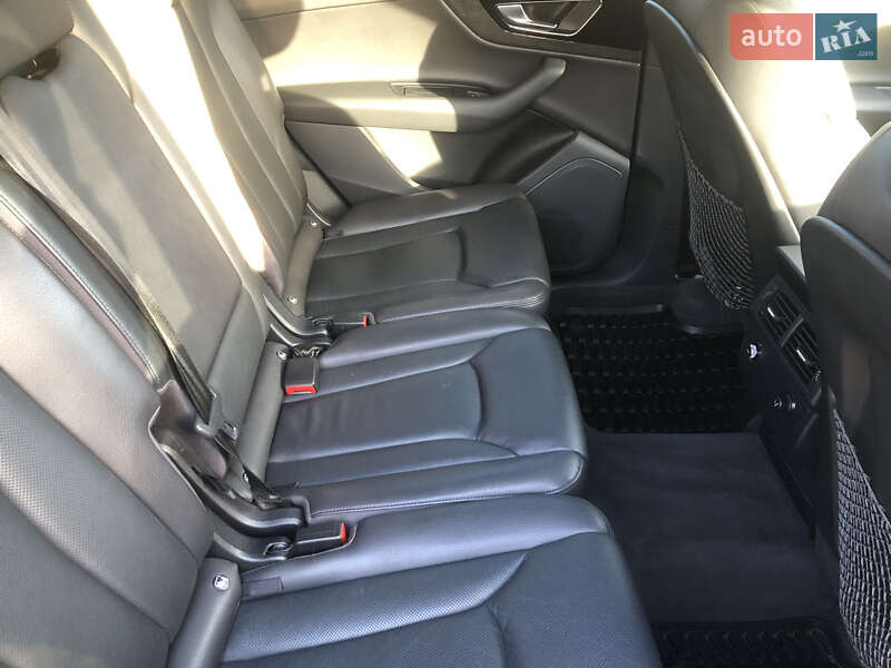 Внедорожник / Кроссовер Audi Q7 2016 в Лозовой