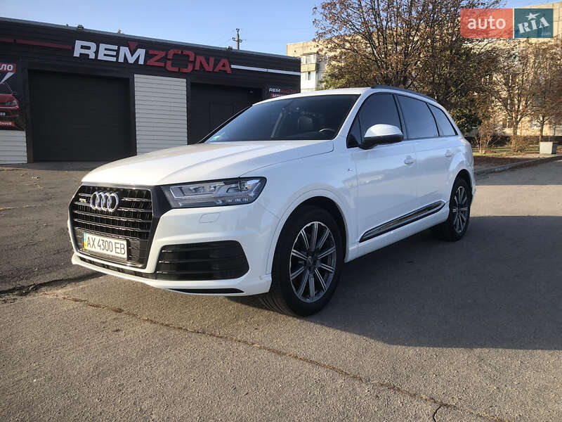 Внедорожник / Кроссовер Audi Q7 2016 в Лозовой