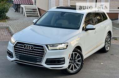 Позашляховик / Кросовер Audi Q7 2016 в Києві