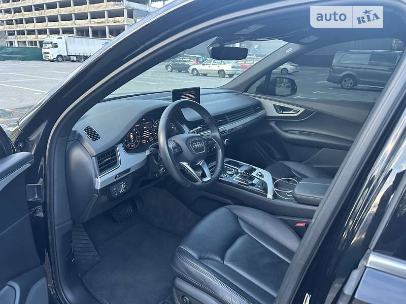 Внедорожник / Кроссовер Audi Q7 2019 в Киеве