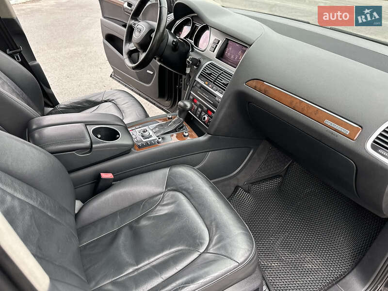 Позашляховик / Кросовер Audi Q7 2012 в Ніжині