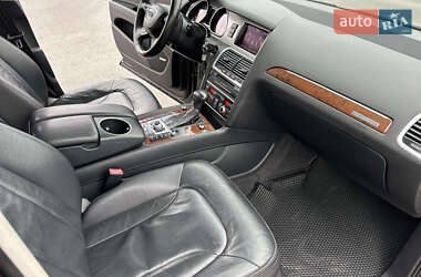 Внедорожник / Кроссовер Audi Q7 2012 в 