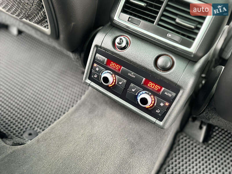 Позашляховик / Кросовер Audi Q7 2012 в Ніжині