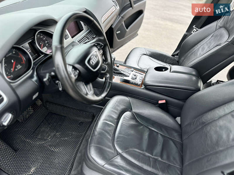 Позашляховик / Кросовер Audi Q7 2012 в Ніжині