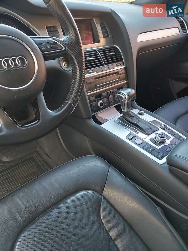 Внедорожник / Кроссовер Audi Q7 2012 в Каменец-Подольском