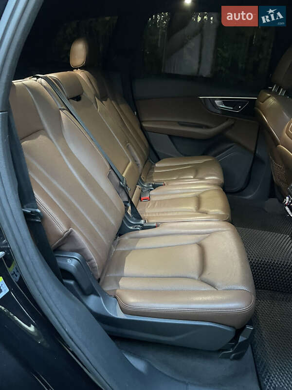 Внедорожник / Кроссовер Audi Q7 2016 в Львове