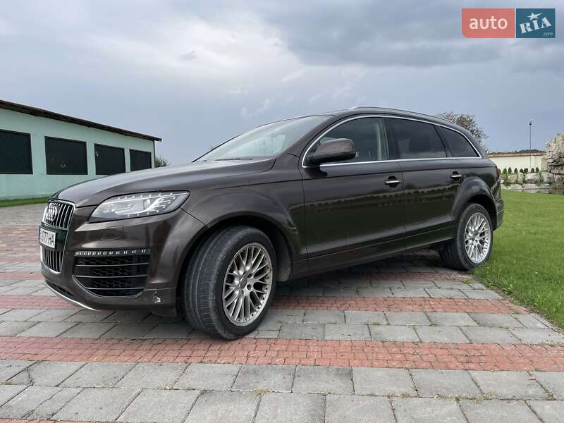 Внедорожник / Кроссовер Audi Q7 2014 в Городке