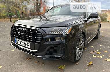 Внедорожник / Кроссовер Audi Q7 2020 в 