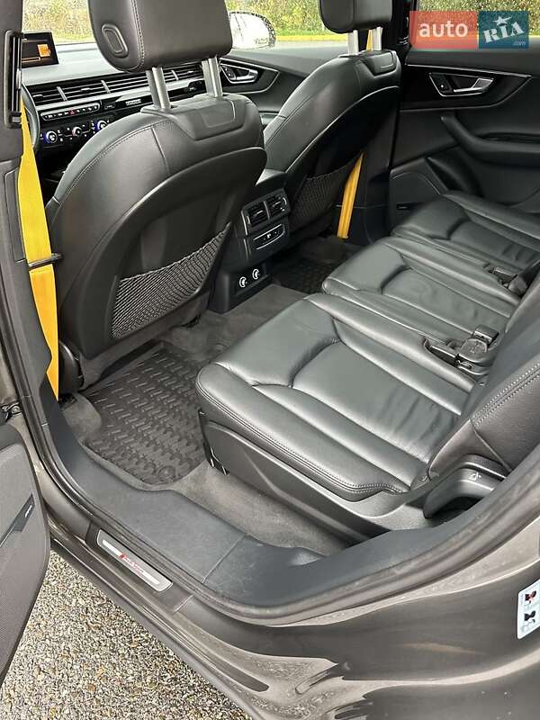Внедорожник / Кроссовер Audi Q7 2019 в Черновцах
