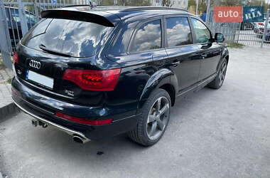 Внедорожник / Кроссовер Audi Q7 2015 в 