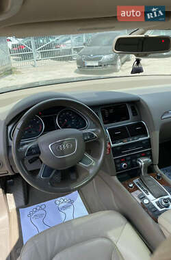 Внедорожник / Кроссовер Audi Q7 2015 в 