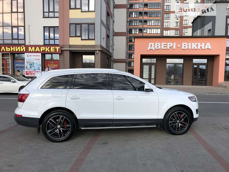 Внедорожник / Кроссовер Audi Q7 2010 в Тернополе