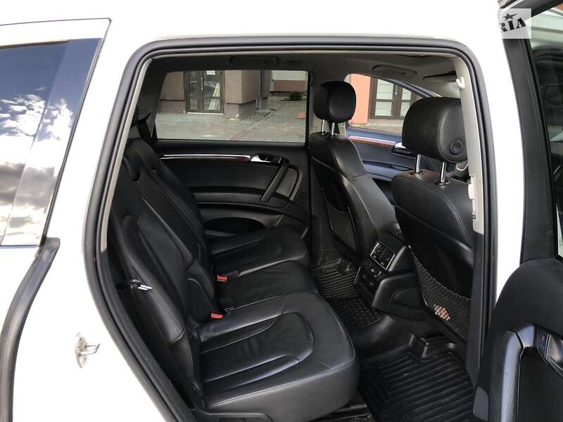 Внедорожник / Кроссовер Audi Q7 2010 в Тернополе