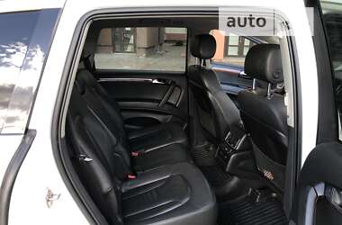 Внедорожник / Кроссовер Audi Q7 2010 в 