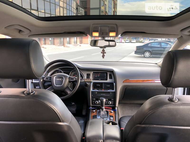 Внедорожник / Кроссовер Audi Q7 2010 в Тернополе