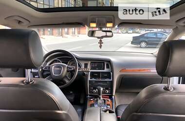 Внедорожник / Кроссовер Audi Q7 2010 в 