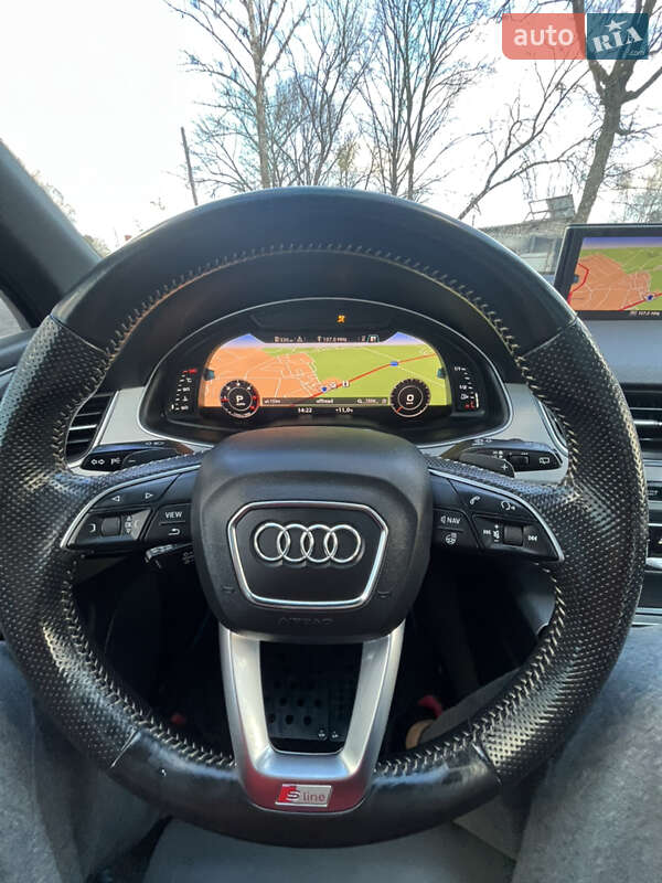 Внедорожник / Кроссовер Audi Q7 2016 в Сумах