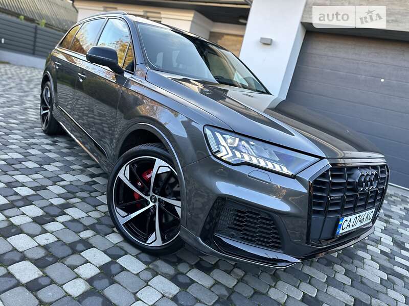 Внедорожник / Кроссовер Audi Q7 2019 в 