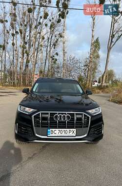 Внедорожник / Кроссовер Audi Q7 2021 в 