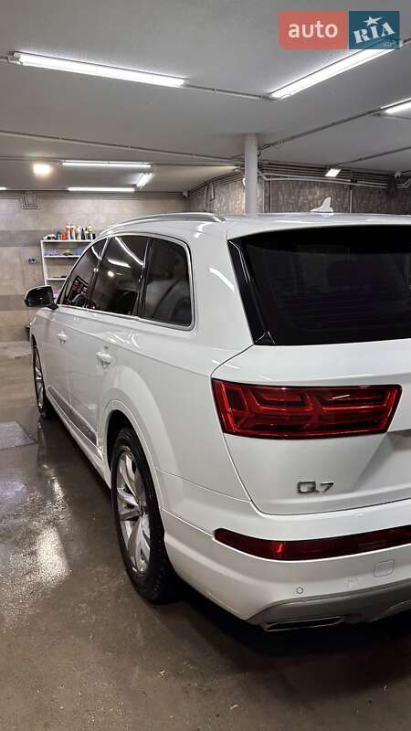 Внедорожник / Кроссовер Audi Q7 2015 в Одессе