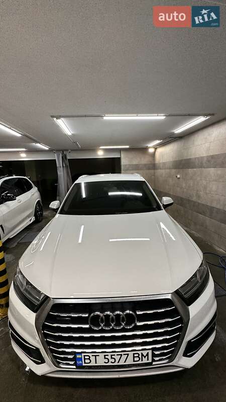 Внедорожник / Кроссовер Audi Q7 2015 в Одессе
