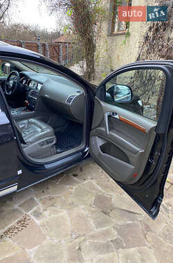 Внедорожник / Кроссовер Audi Q7 2006 в 