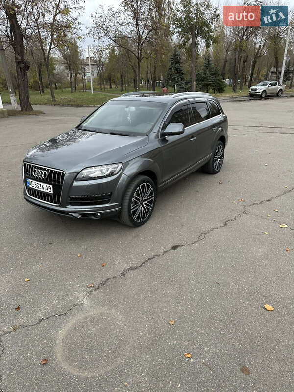 Внедорожник / Кроссовер Audi Q7 2012 в Кривом Роге