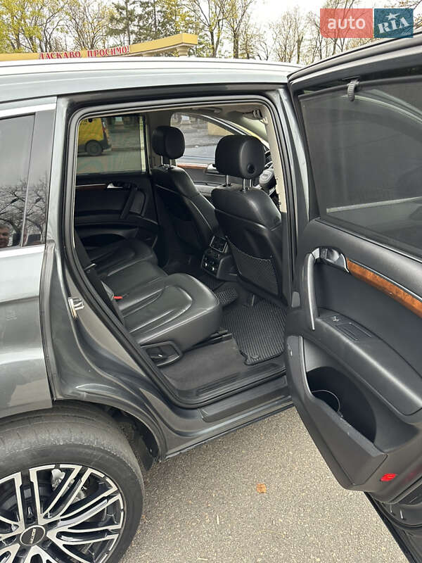 Внедорожник / Кроссовер Audi Q7 2012 в Кривом Роге