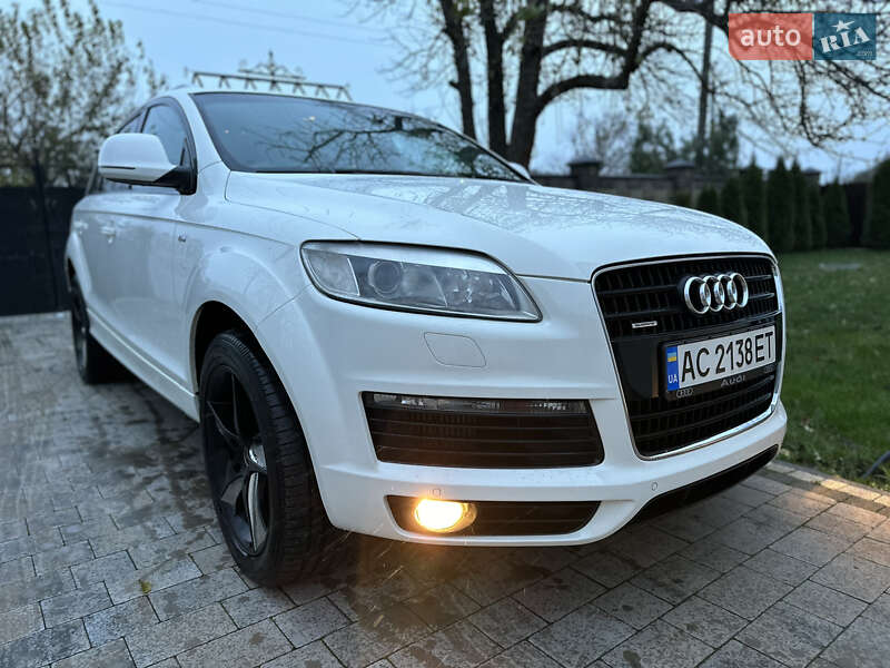 Позашляховик / Кросовер Audi Q7 2009 в Луцьку