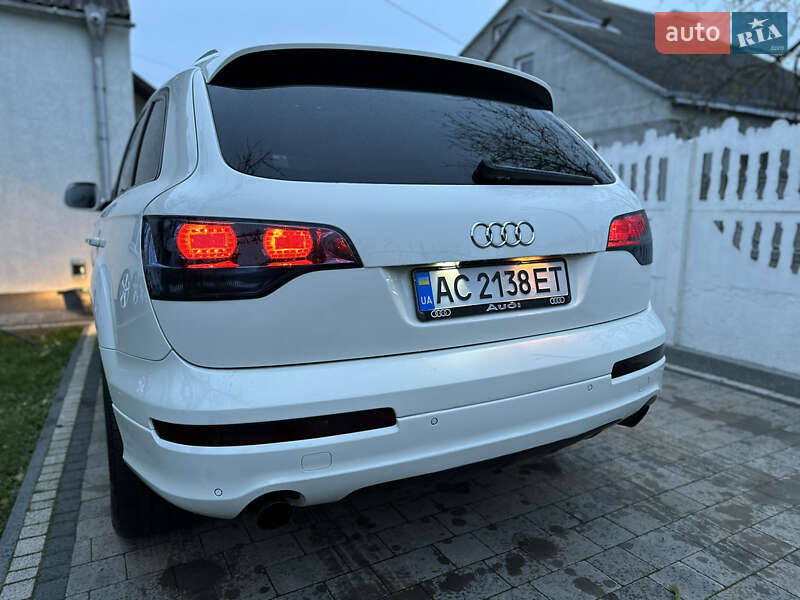 Позашляховик / Кросовер Audi Q7 2009 в Луцьку