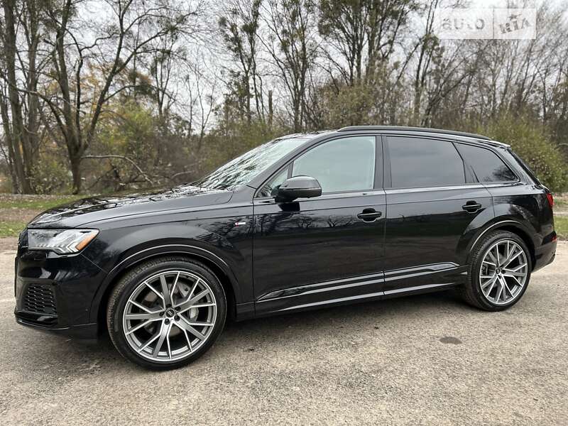 Внедорожник / Кроссовер Audi Q7 2020 в Львове
