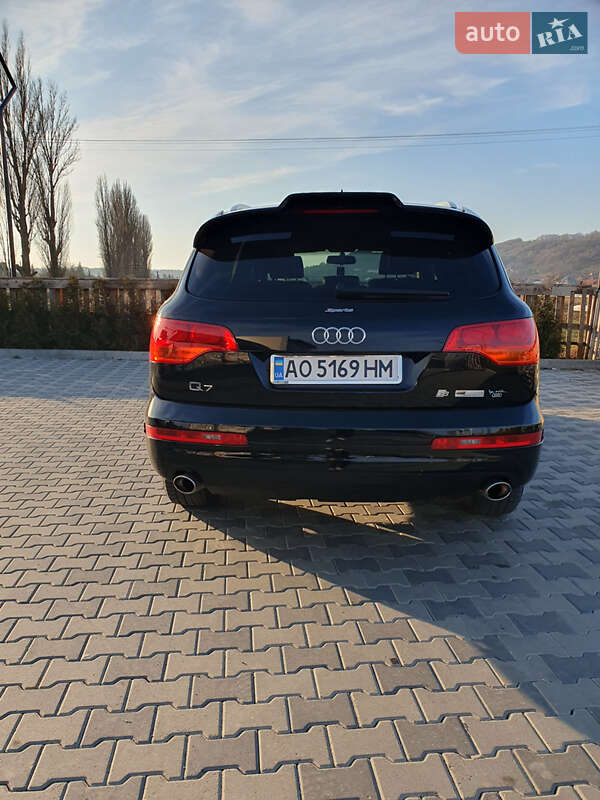 Внедорожник / Кроссовер Audi Q7 2007 в Ужгороде