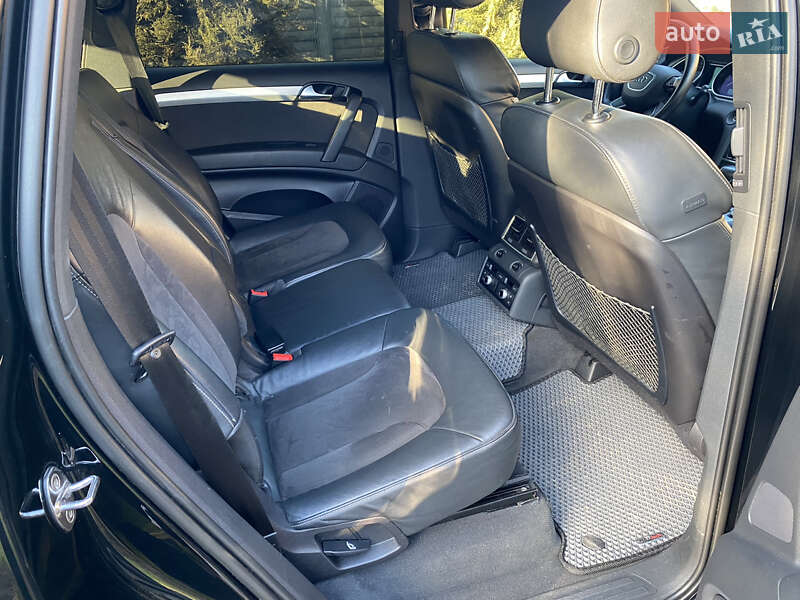 Внедорожник / Кроссовер Audi Q7 2014 в Кривом Роге