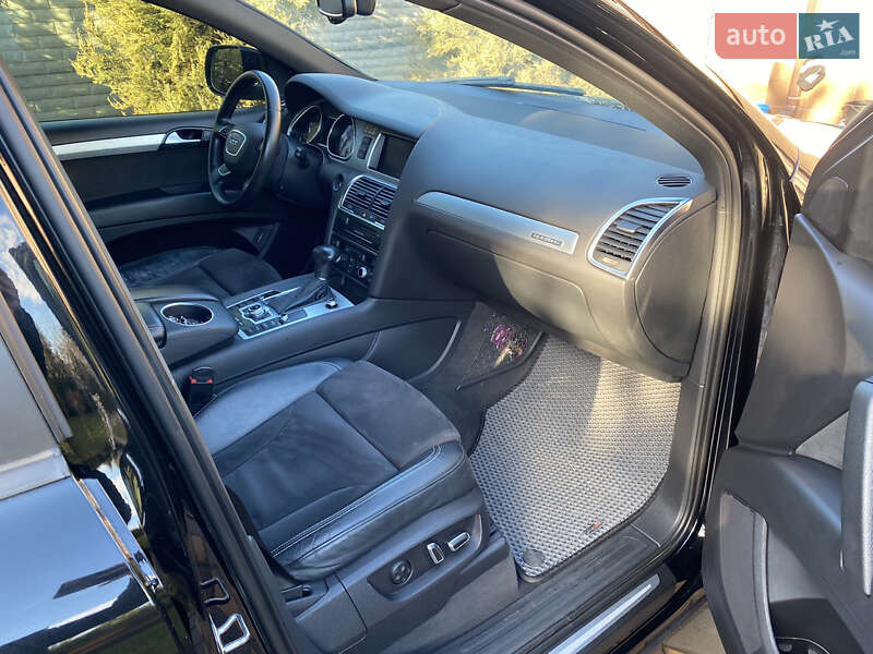 Внедорожник / Кроссовер Audi Q7 2014 в Кривом Роге