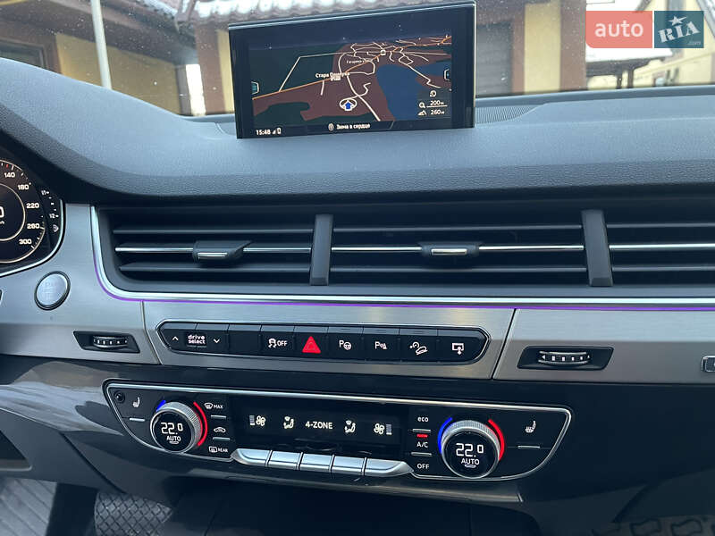 Внедорожник / Кроссовер Audi Q7 2015 в Виннице