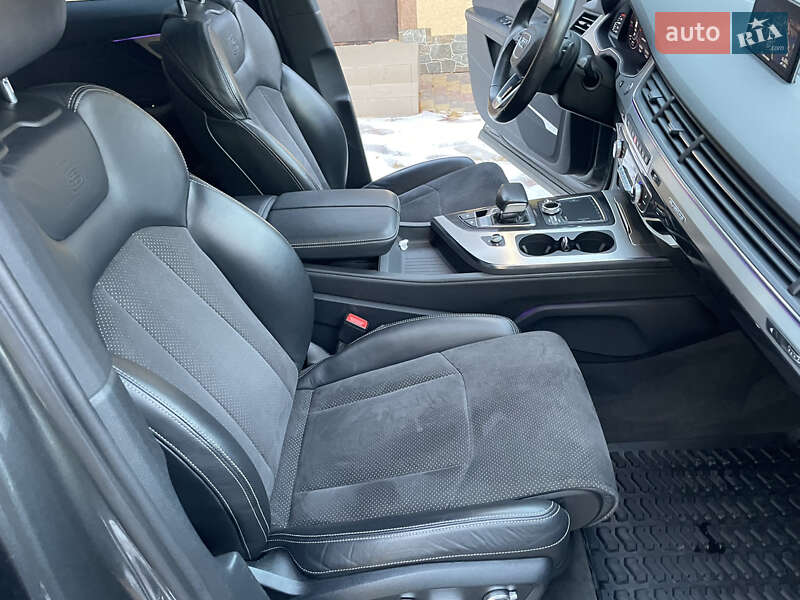 Внедорожник / Кроссовер Audi Q7 2015 в Виннице