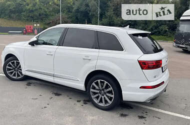 Внедорожник / Кроссовер Audi Q7 2017 в Ровно