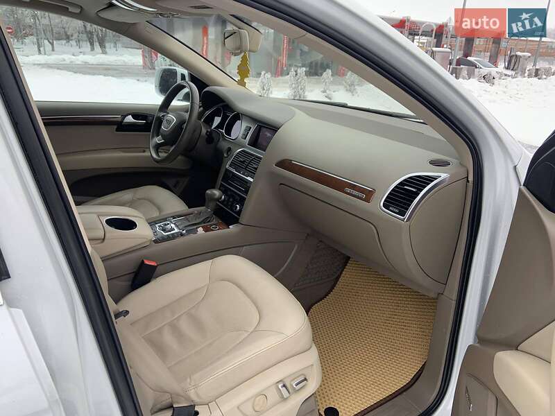 Позашляховик / Кросовер Audi Q7 2012 в Тернополі