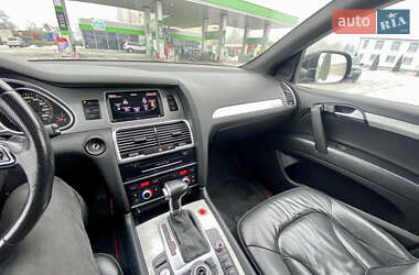 Позашляховик / Кросовер Audi Q7 2012 в 