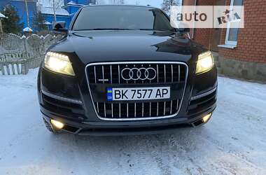 Позашляховик / Кросовер Audi Q7 2010 в 