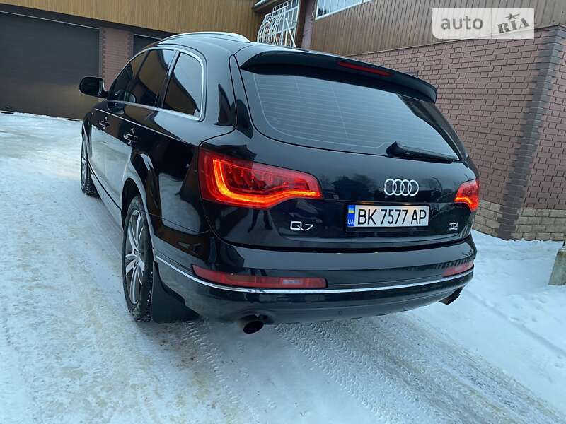 Позашляховик / Кросовер Audi Q7 2010 в Кореці