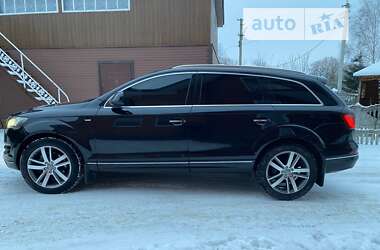 Позашляховик / Кросовер Audi Q7 2010 в 