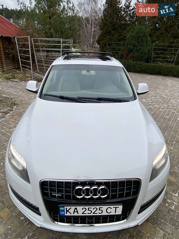 Внедорожник / Кроссовер Audi Q7 2013 в Звягеле