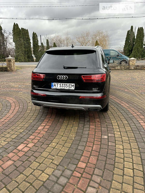 Внедорожник / Кроссовер Audi Q7 2015 в Косове