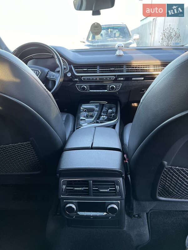 Внедорожник / Кроссовер Audi Q7 2016 в Белой Церкви