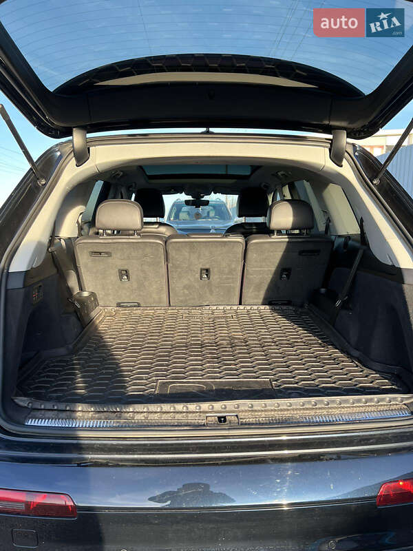 Внедорожник / Кроссовер Audi Q7 2016 в Белой Церкви
